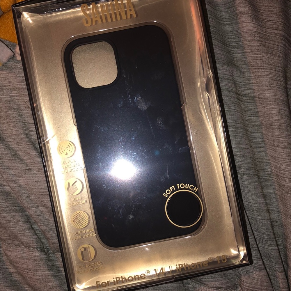 iPhone 13/14 Black Phone Case
